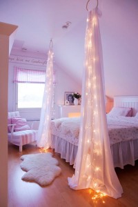 easy-diy-teen-room-decor-ideas-for-girls-starry-bed-post1